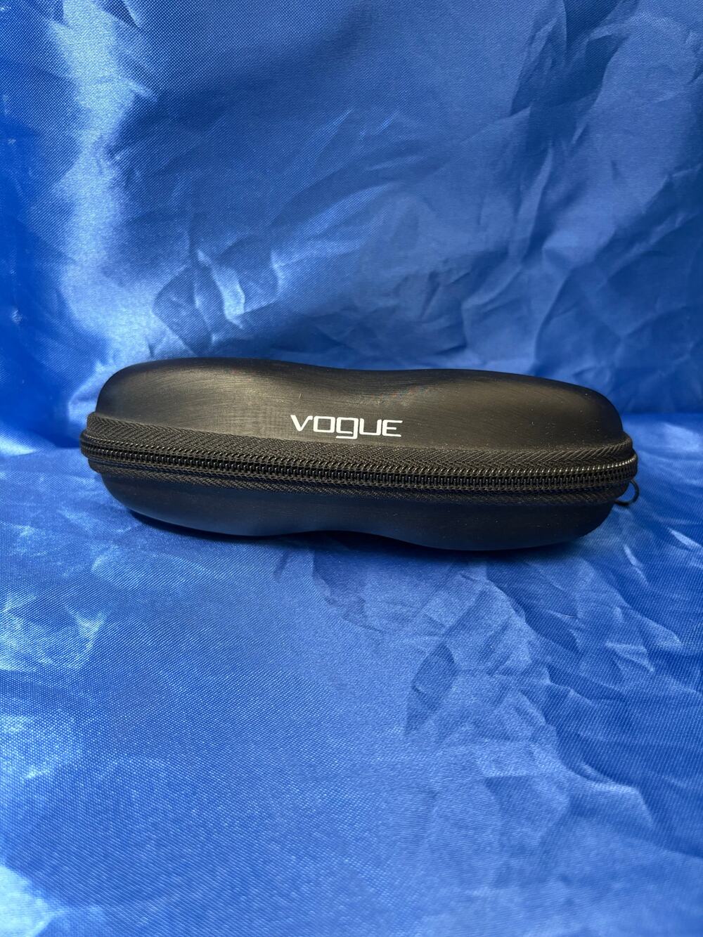 Vintage Vague Clamshell Zippered Black Glasses Case